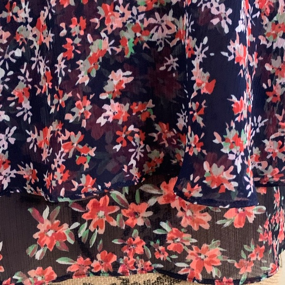 🌸 EXPRESS Sheer Floral Cami Tank – Size M 🌸 - Picture 6 of 6